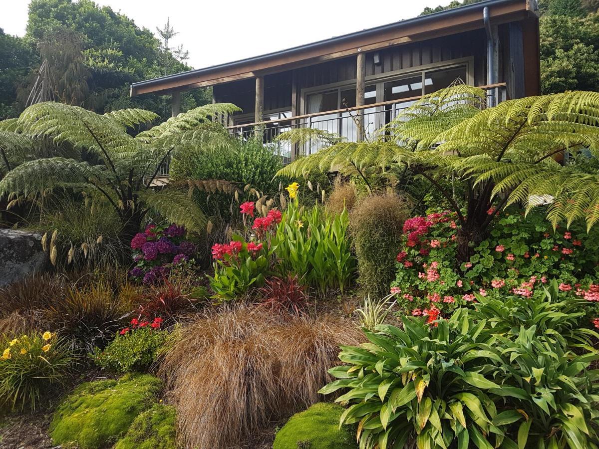 Riverstone Retreat Karamea Buitenkant foto