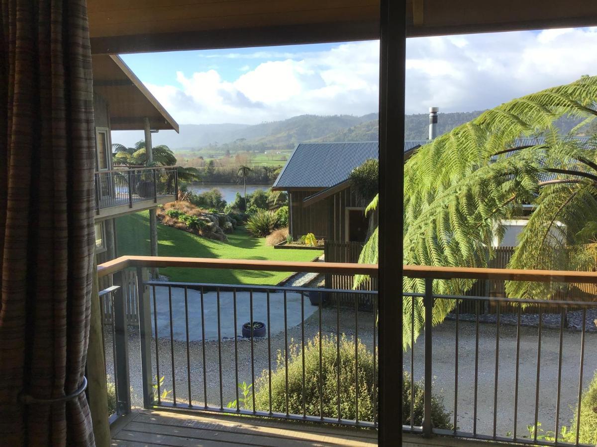Riverstone Retreat Karamea Buitenkant foto