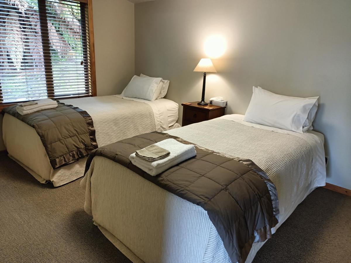 Riverstone Retreat Karamea Buitenkant foto