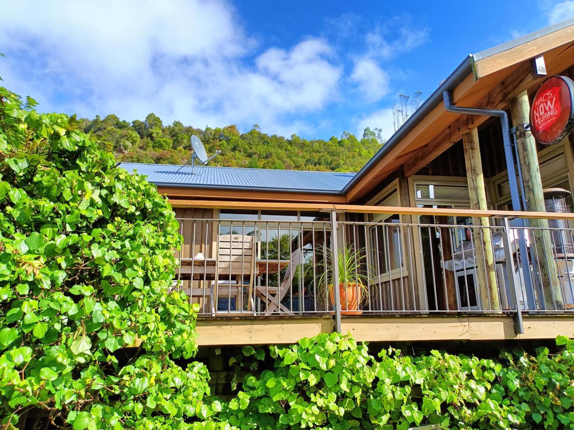 Riverstone Retreat Karamea Kamer foto